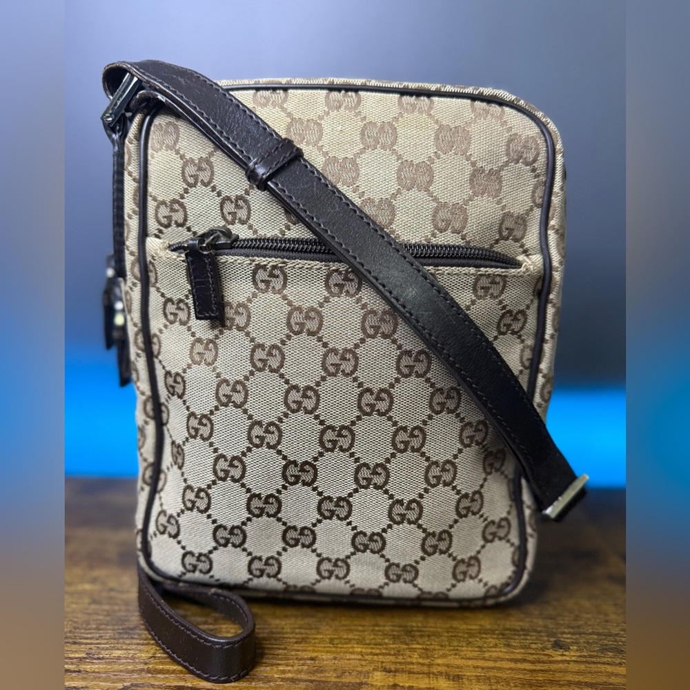 Authentic Gucci GG unisex Crossbody Bag